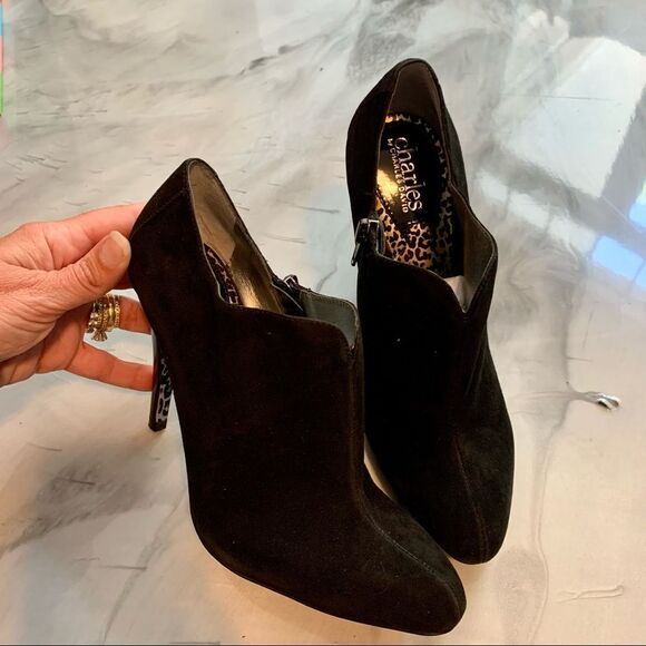 New CHARLES DAVID Black Suede Metallic Animal Print Sole Stiletto Booties 8 - Picture 4 of 9